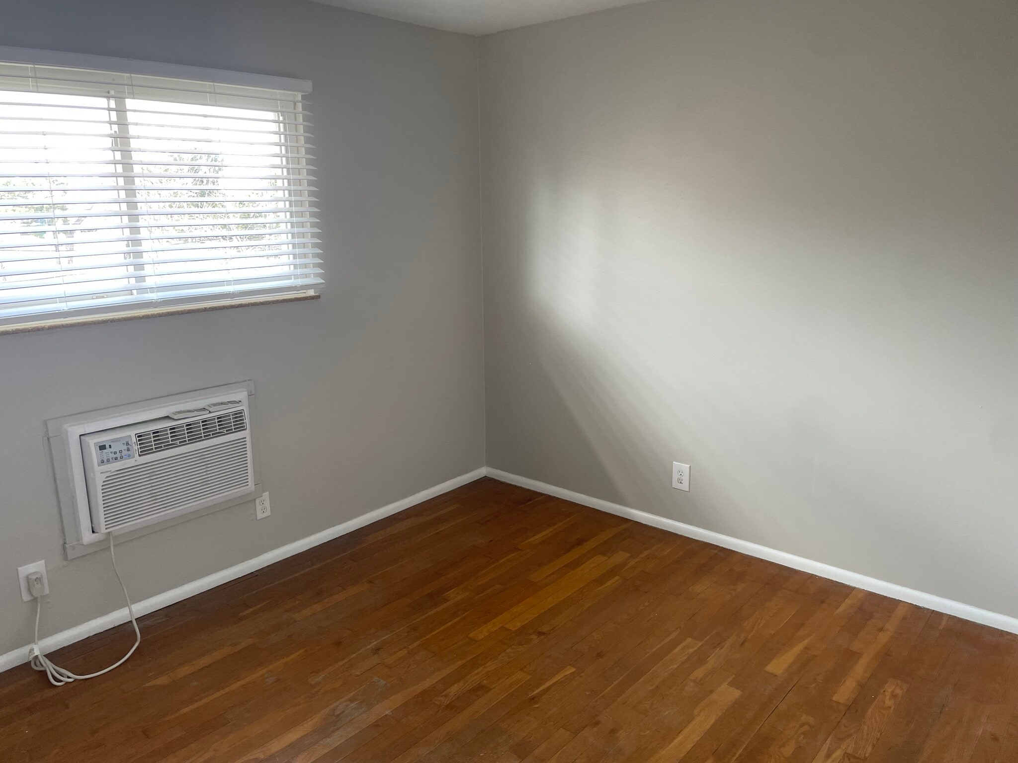 Bedroom 1 - 36 S Norwich Rd