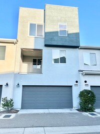 Building Photo - Superb Condo Living in North Natomas! 4 be...