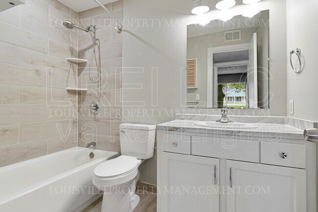 Building Photo - 7096 Wildwood Cir