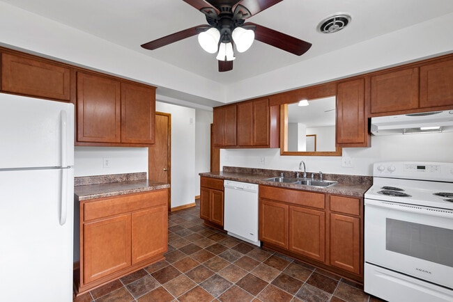 Building Photo - 3769 S 88th St