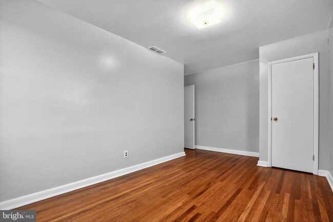 Building Photo - 9050 Convent Ave