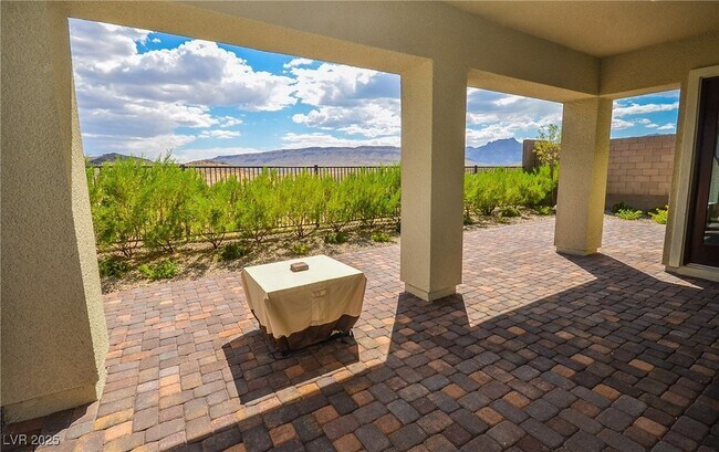 Building Photo - 12457 Heritage Bend Dr