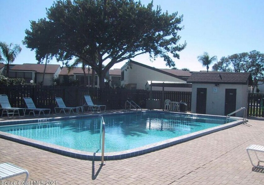 Building Photo - 5807 N Atlantic Ave