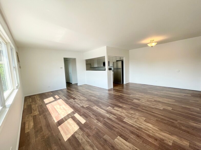 Building Photo - 8630 Sayre Ave