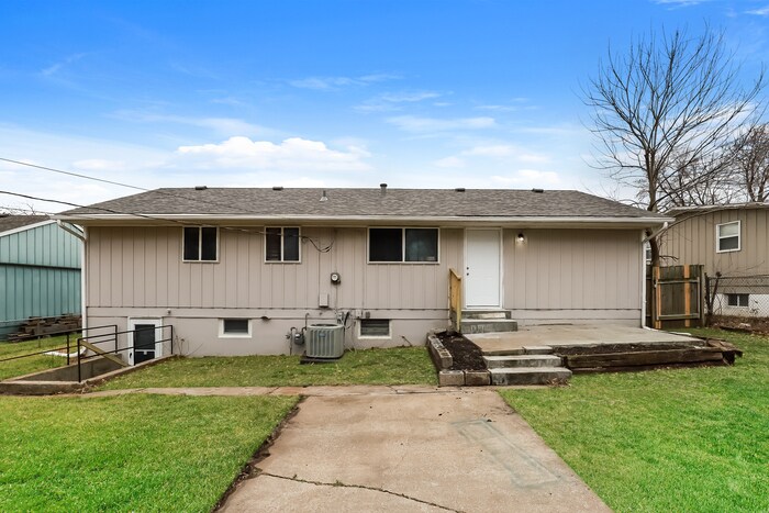 Building Photo - 406 Caraway Pl