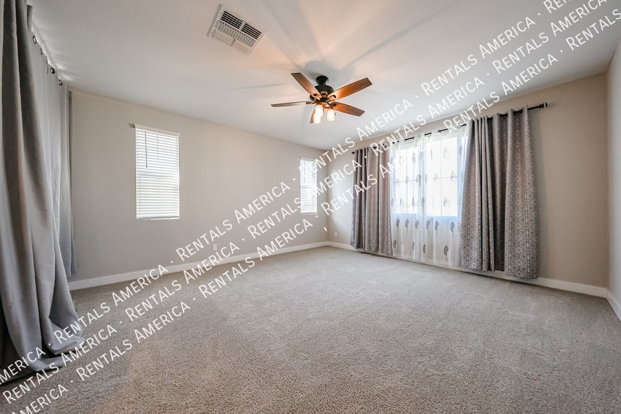 Building Photo - 1321 W Coyote Dr