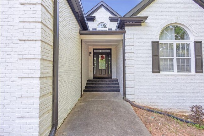 Building Photo - 151 Dumar Ln