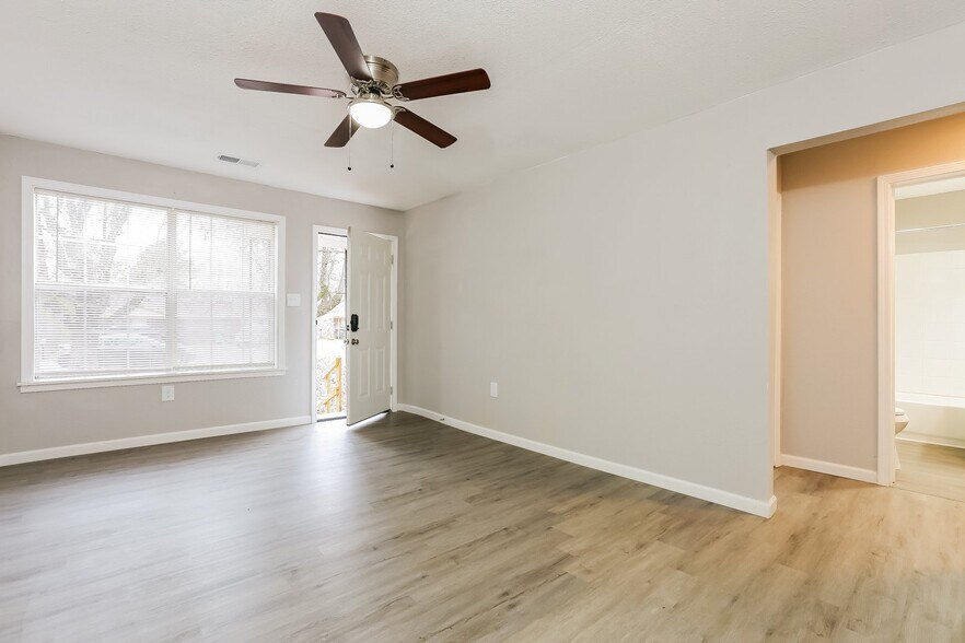 Building Photo - 1413 S Bailey St