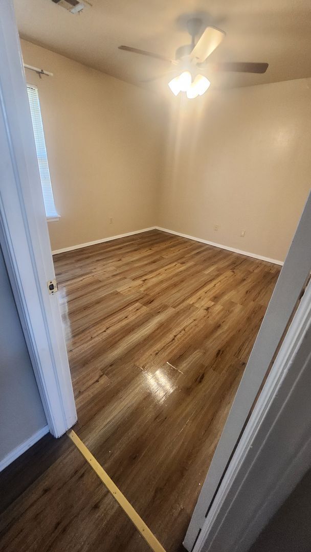 Building Photo - Pet negotiable with home owner approval!