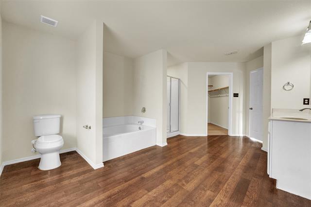 Building Photo - 917 Bloomfield Dr