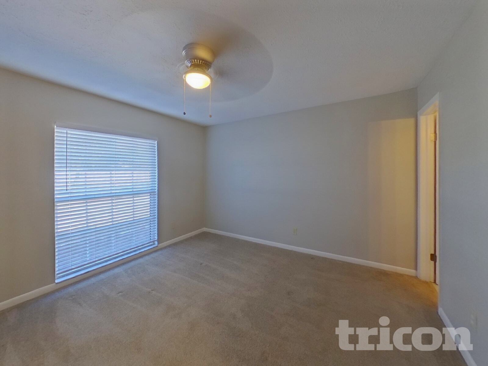 Building Photo - 1101 Seffner Valrico Rd