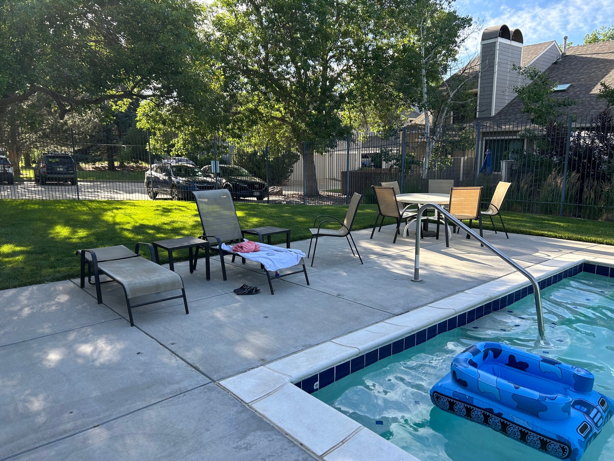 Private Pool - 356 S Taft Ct