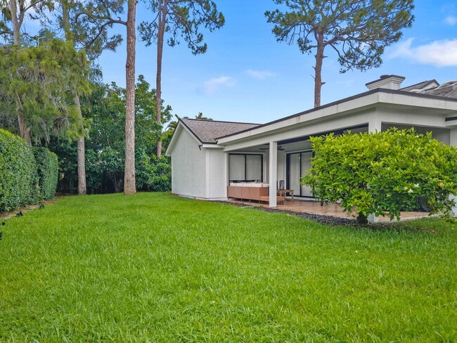 Building Photo - 13571 Jonquil Pl
