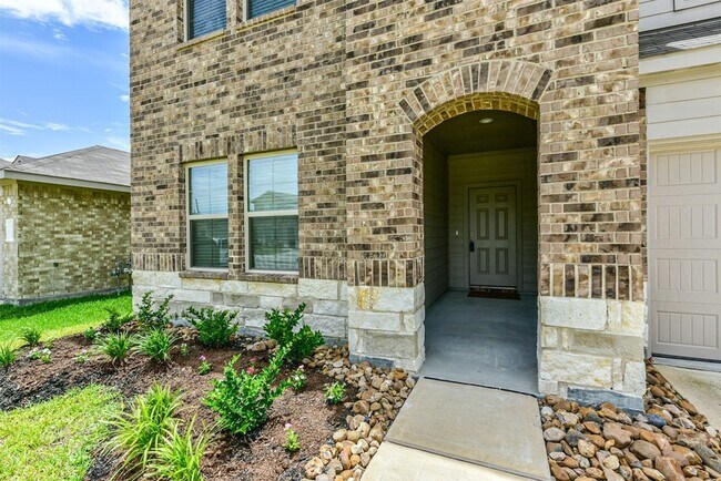Building Photo - 21223 Riverdew Dr