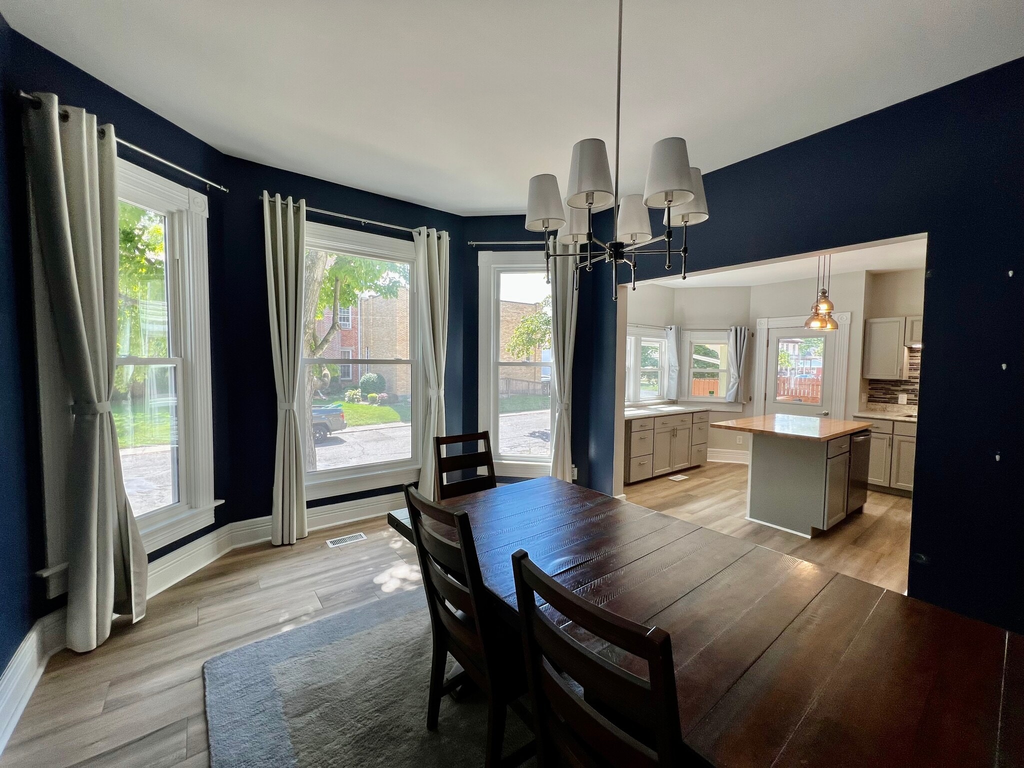 Dining Room - 401 N Main St