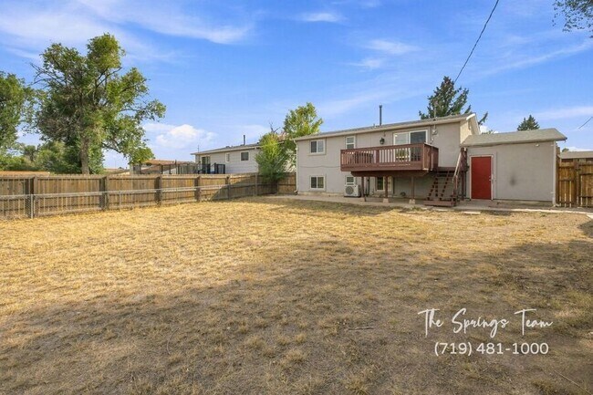 Building Photo - 1495 Prado Dr