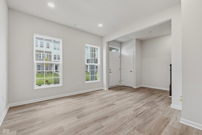 Building Photo - 14549 Elsmere Ln