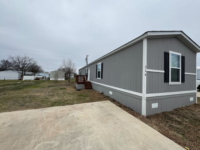 Building Photo - 114 Shady Grove Dr