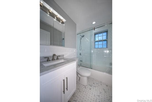 Building Photo - 75 Lamplighter Ln