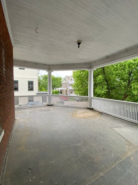 Building Photo - 207 S Union St