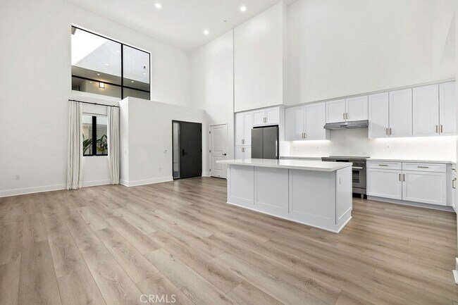 Building Photo - 24722 Del Prado Ave