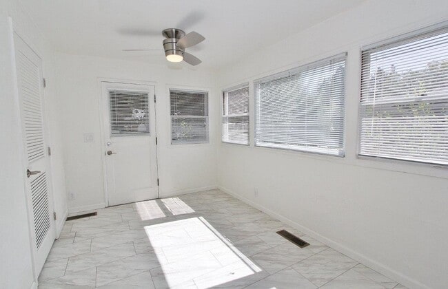 Building Photo - 1212 N 20th St
