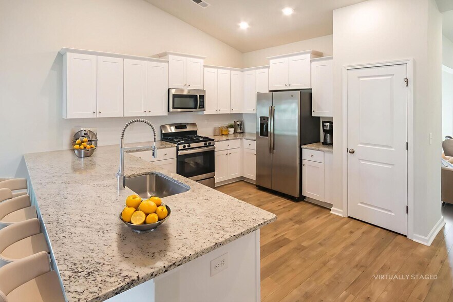 Building Photo - 212 Craigflower Ct