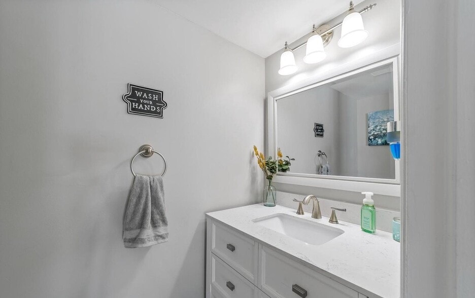 Building Photo - 97 Shawmont Ln