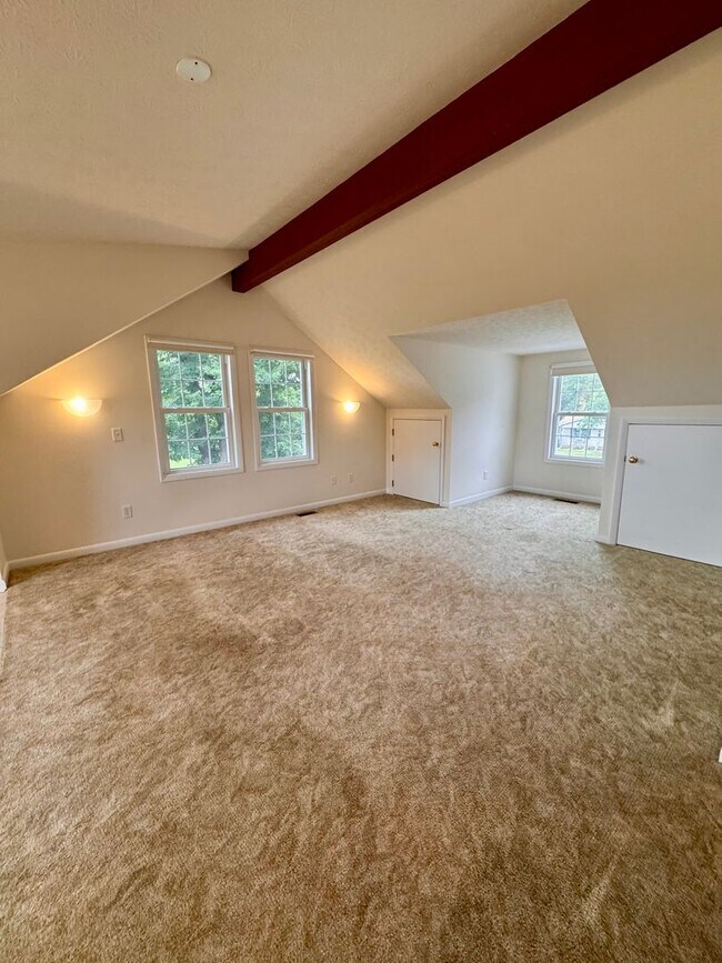 Building Photo - House for Rent in Bridgewater