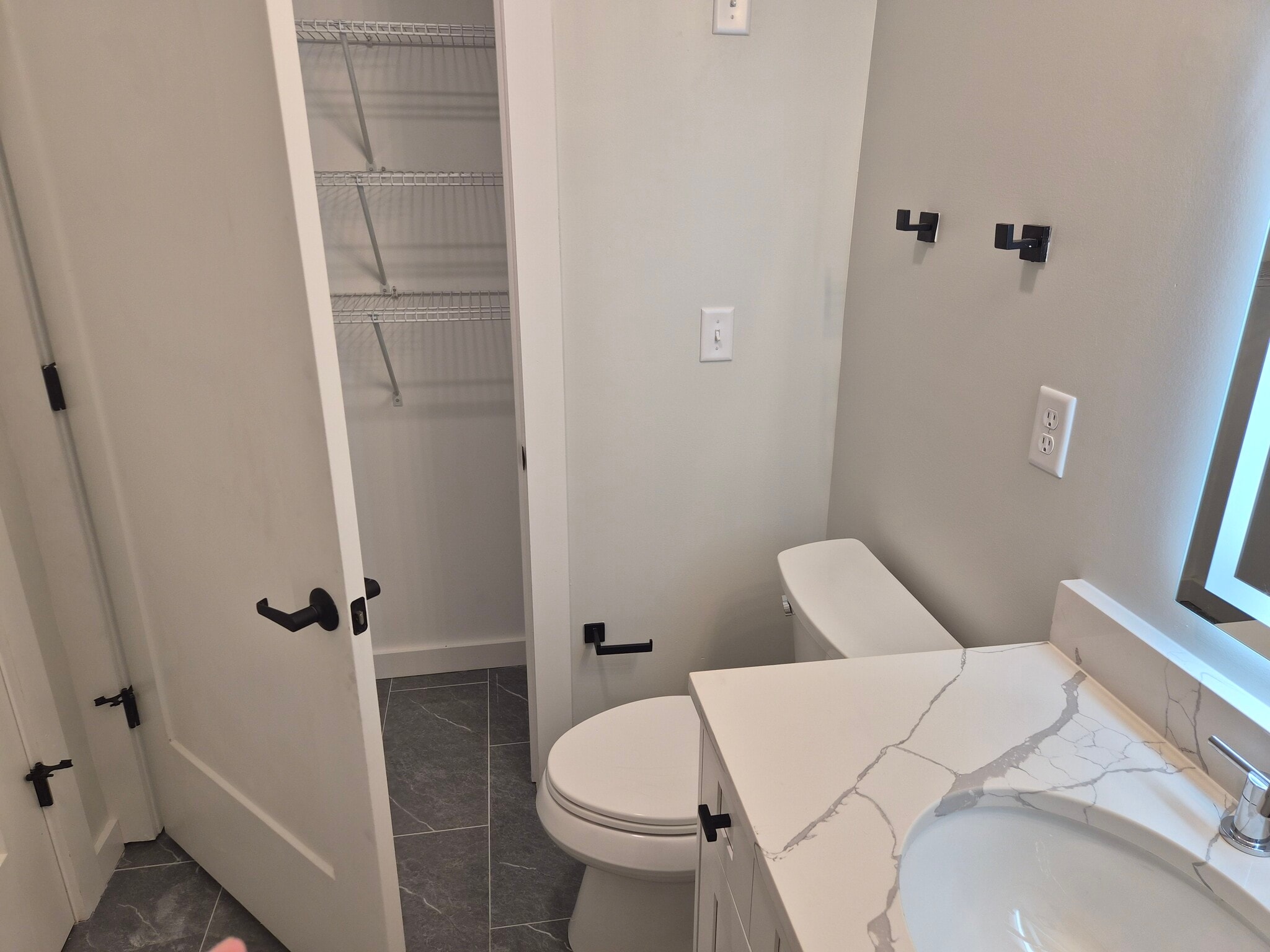 Building Photo - 36 Pleasant St