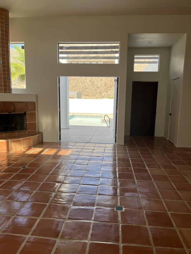 Living room w/wood burning fireplace - 52640 Avenida Juarez