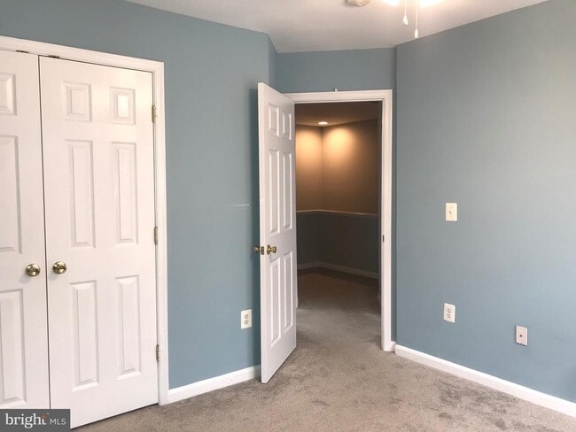 Building Photo - 15707 Palermo Terrace
