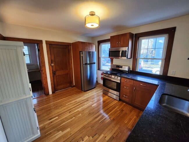 Building Photo - 76 Dudley St