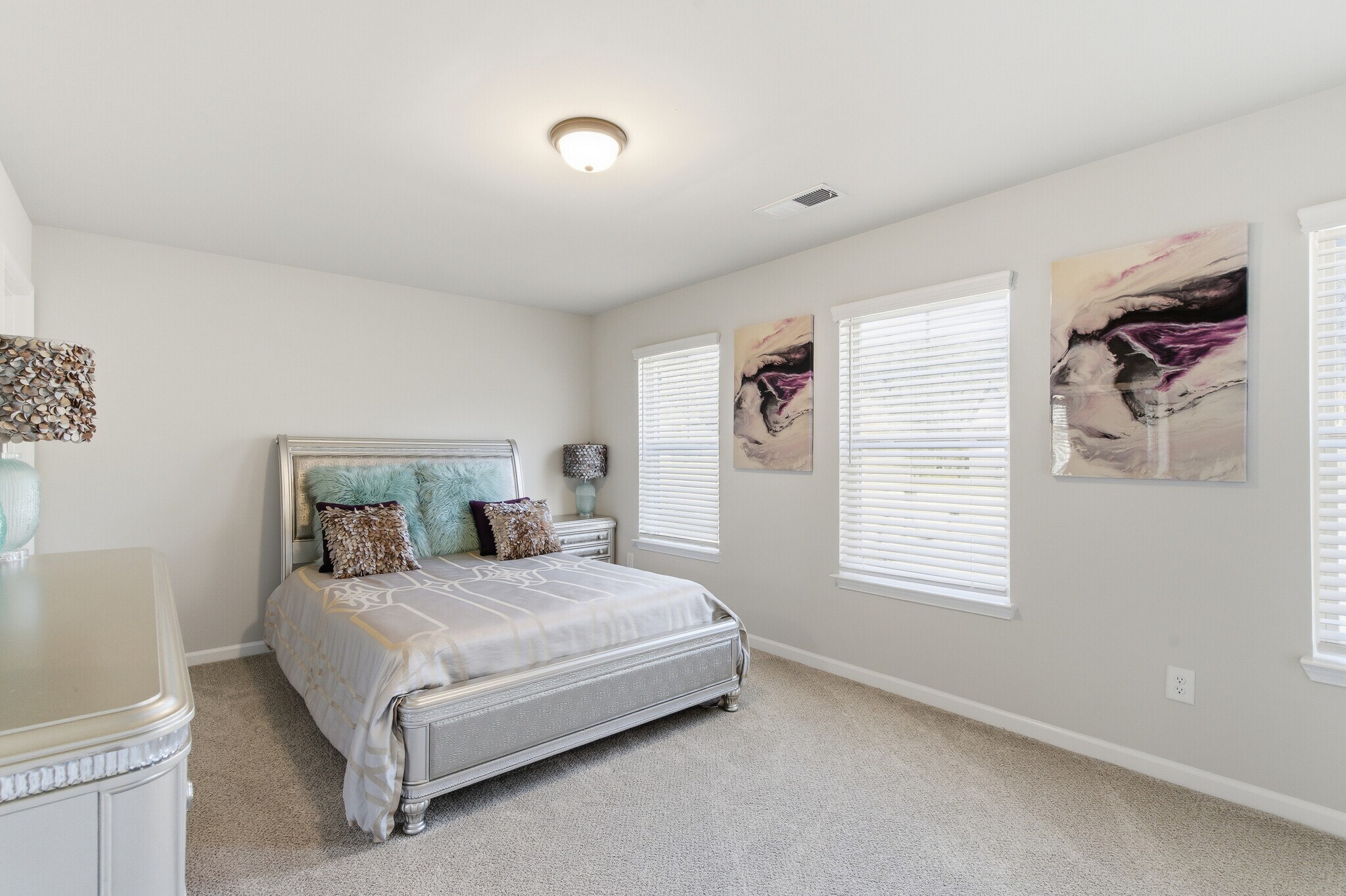 Building Photo - Room in House on Zoya Ct