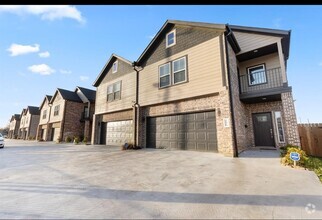 Building Photo - 4681 Bellfort Ave