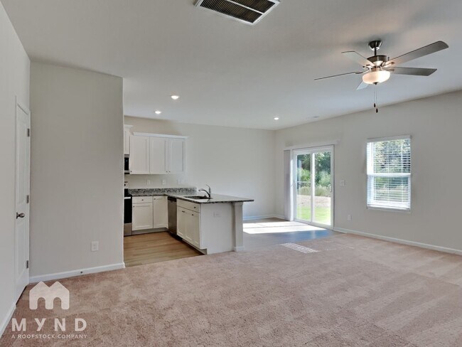 Building Photo - 168 Taverners Ln