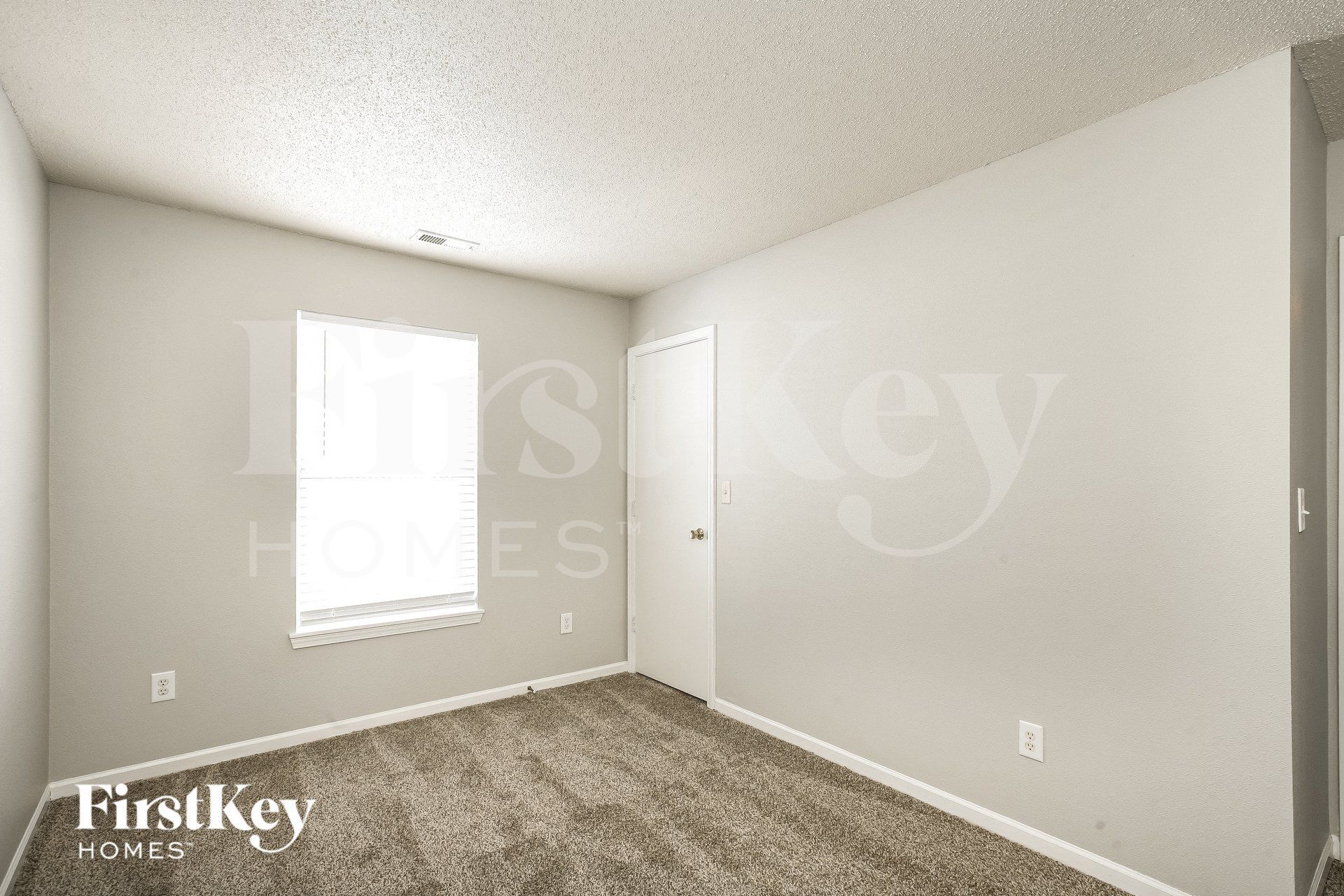 Building Photo - 15442 Ten Point Dr