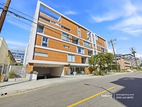 Building Photo - 6735 Yucca St