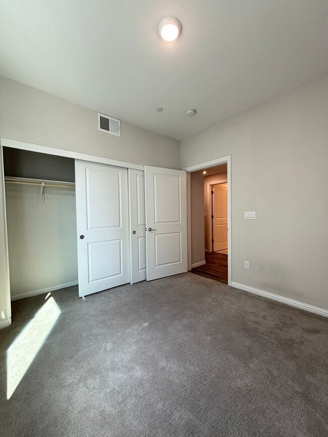 Building Photo - Move-In Ready - New Build 2 Bed / 2 Bath Condo in Milpitas