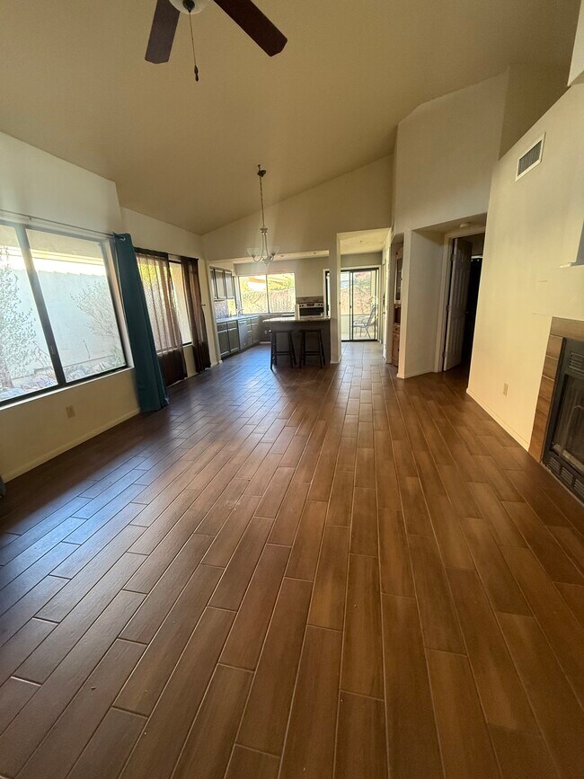 Building Photo - 200 E Belcourte Pl