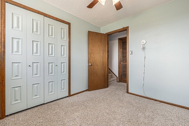 Building Photo - Big*Open*Private*Custom Home in Pinecliff D#20