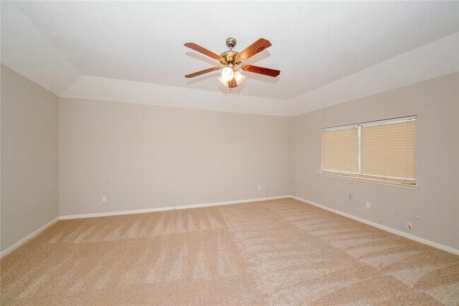 Building Photo - 3423 Hidden Creek Dr