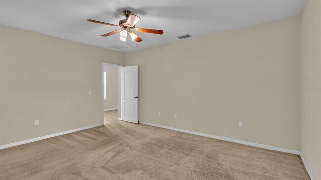 Building Photo - 6838 Glenbrook Dr