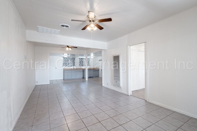 Building Photo - 3 Bedroom/1 Bath Home - $1625 Per Month!