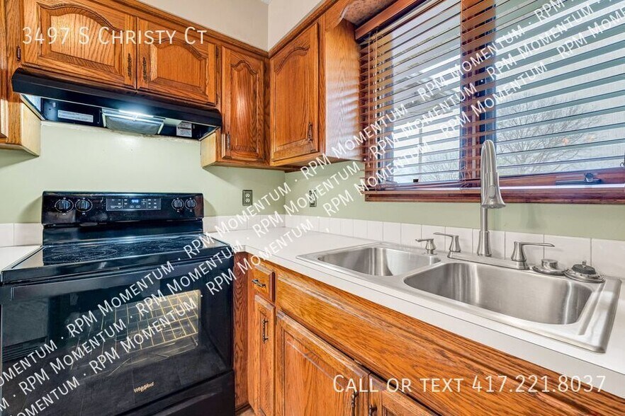 Building Photo - 3497 S Christy Ct
