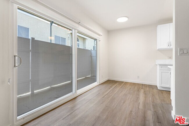 Building Photo - 1433 Brockton Ave