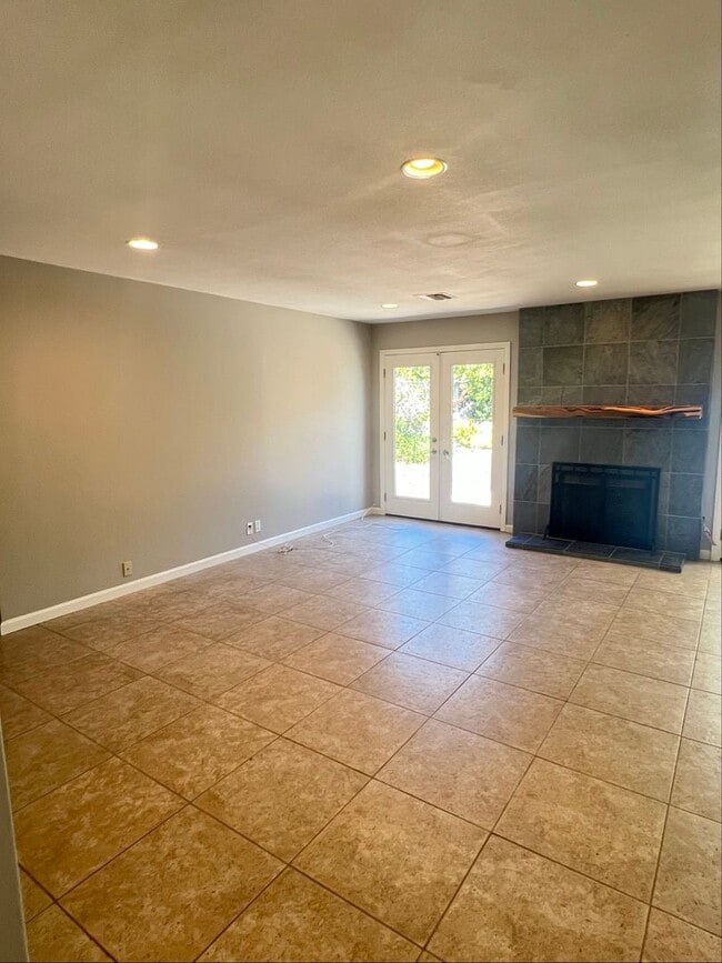 Building Photo - Beautiful Home in Rancho Palos Verde-Sun R...