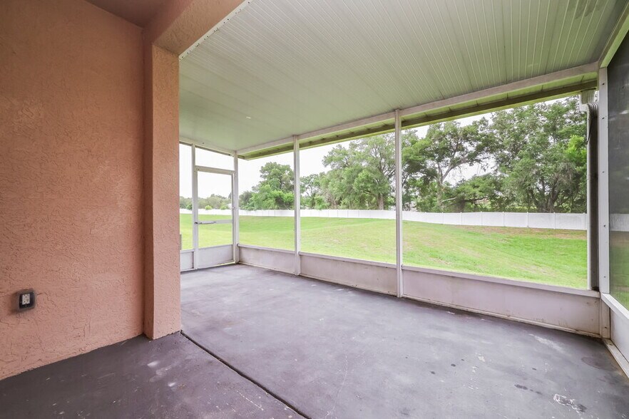 Building Photo - 1516 Blue Magnolia Rd