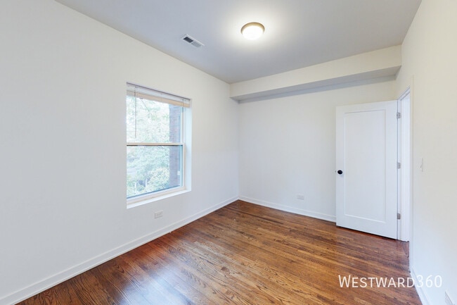 Building Photo - 1339 W Early Ave