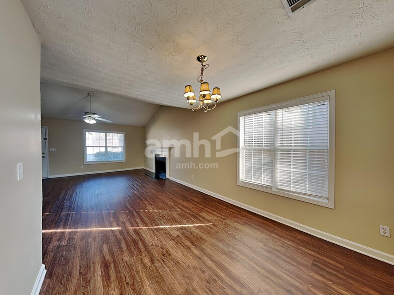 Building Photo - 805 Chatham Park Dr